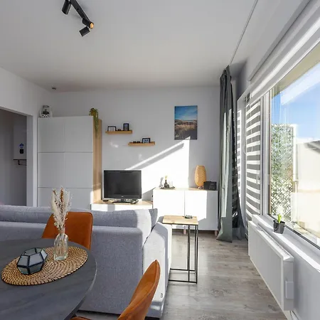 Cozy Ground-floor , Cleaning Included Daire