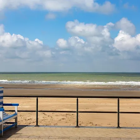 Cozy Ground-floor , Cleaning Included * Middelkerke